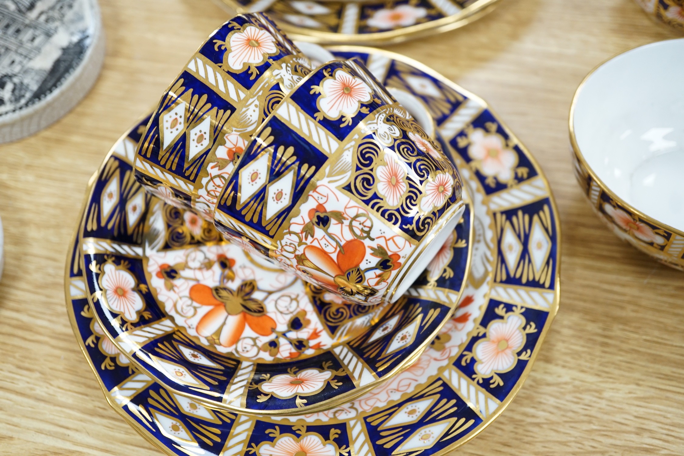 A Royal Crown Derby Imari pattern tea set